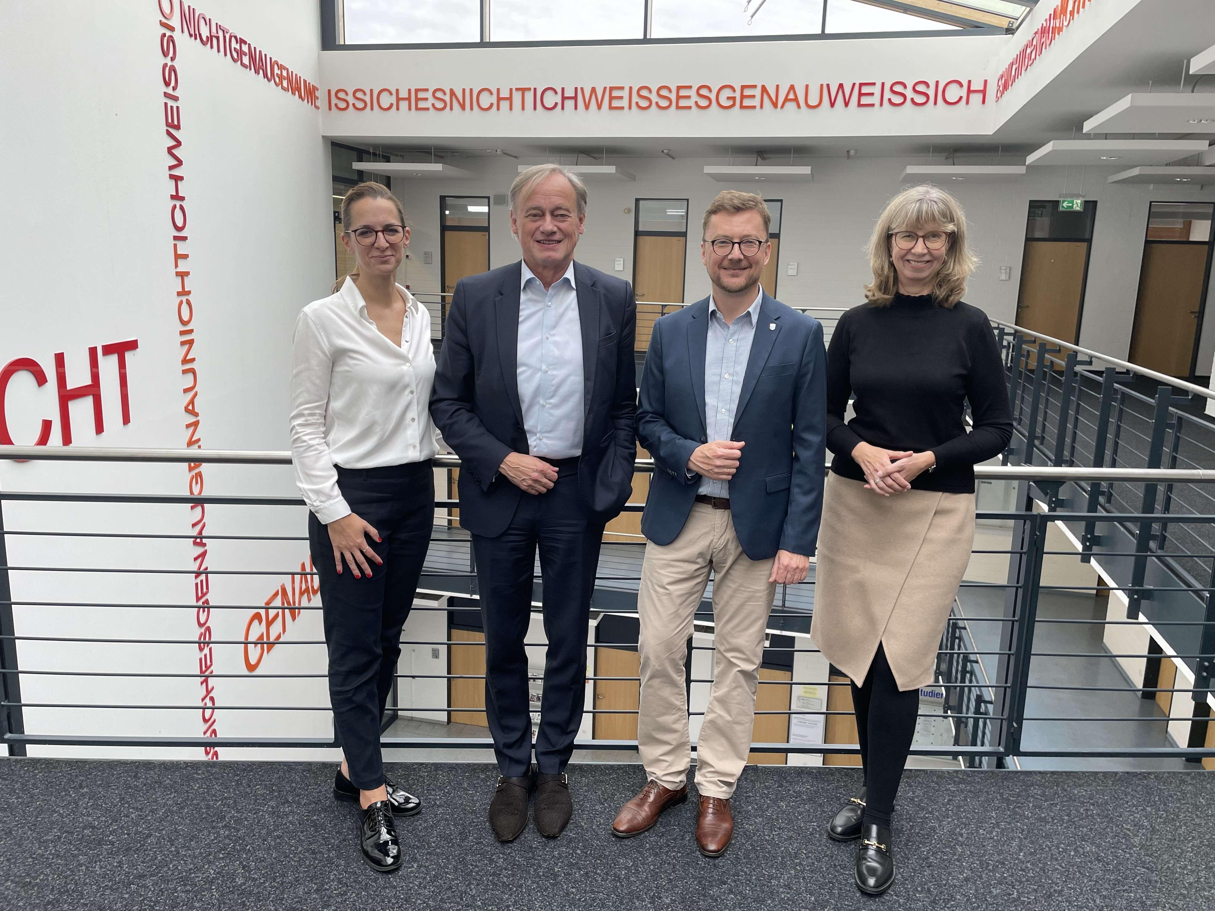 Martin Eßer neuer Datenschutzbeauftragter der H-BRS | Hochschule Bonn ...