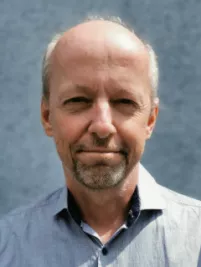 20210527_fbinf_thomas_oestreich-portrait_244x320px.jpg (DE)