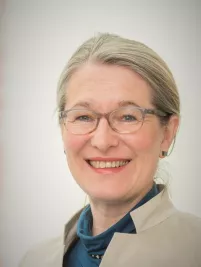 Dr. Michaela Schuhmann.jpg (DE)