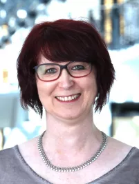 portraet_otto_esther_201704_foto_e._tritschler_cut.jpg (DE)