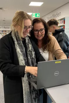 ChatGPT Laptop in der Bibliothek ausleihbar
