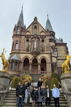 Gruppenfoto_Delegationsbesuch_UNB_Nov_Drachenfels