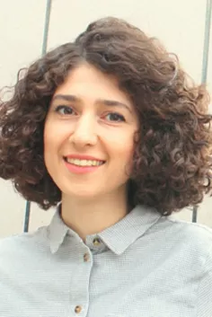 Doktorandin Atefeh Movassagh Porträt (DE)