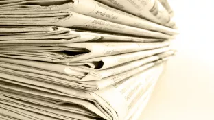 Zeitungsstapel (DE)