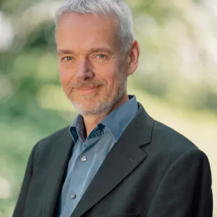 Martin Hamer Personenporträt Professor IZNE