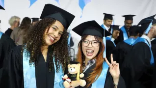 Absolventenfeier Telekom Dome StA 20251025 Foto Juri Kuestenmacher 369_0.JPG