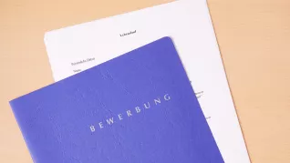 bewerbungsmappe(teasercut)_colourbox15213888.jpg (DE)