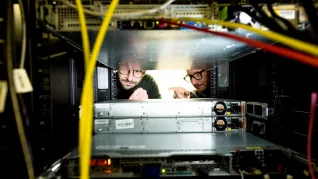 its_institut_fuer_it-service_server_20220330_foto_eric_lichtenscheidt_10_fs22.jpg (DE)