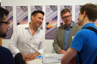 08_alumni-tag-2016_yw_csr-dialogcafe.jpg (DE)