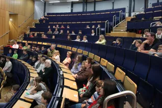 17_kinderuni_brs_motorsport_sta_2010427_foto_j._kuestenmacher.jpg (DE)