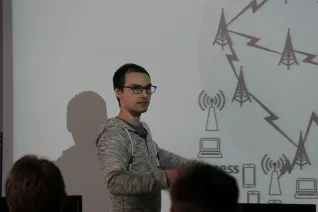 18a_alumni-tag-2016_20160617_fbinf_alumni-hbrs_mlh_bild072_workshop_mmk.jpg (DE)
