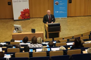 2011_medizintourismus_in_deutschland_9.jpg (DE)