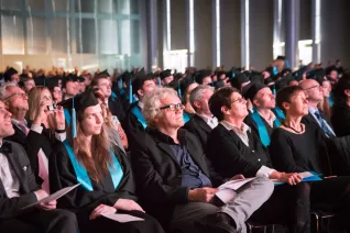 2015.10.24_hbrs-absolventenfeier_foto_nathan-dreessen_126.jpg (DE)