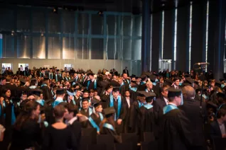 2015.10.24_hbrs-absolventenfeier_foto_nathan-dreessen_60.jpg (DE)