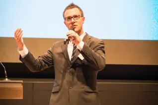 2015.10.24_hbrs-absolventenfeier_foto_nathan-dreessen_68.jpg (DE)
