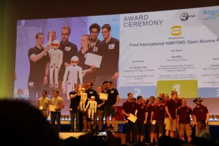 20160629_fbinf_ceremony_robocup2016leipzig_b-it-bots-team_bild102.jpeg (DE)