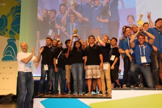 20160629_fbinf_ceremony_robocup2016leipzig_b-it-bots-team_bild106.jpeg (DE)