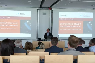 20170523_fbinf_eroeffnung_lernlabor_cybersicherheit_kw_059.png (DE)