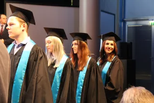 20171021_fbinf_absolventenabschlussfeier_mlh_169.jpg (DE)