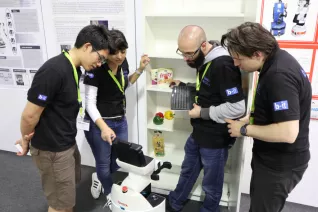 20180426_fbinf_bit-bot_germanopen_050.jpg (DE)