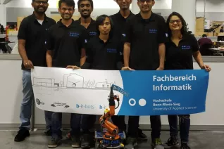 20190708_fbinf_b-it-bots_robocupwm_nair_d_galerie_img_002.jpg (DE)