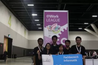 20190708_fbinf_b-it-bots_robocupwm_nair_d_galerie_img_003.jpg (DE)