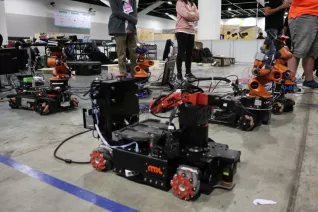 20190708_fbinf_b-it-bots_robocupwm_nair_d_galerie_img_018.jpg (DE)