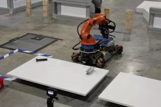 20190708_fbinf_b-it-bots_robocupwm_nair_d_galerie_img_021.jpg (DE)