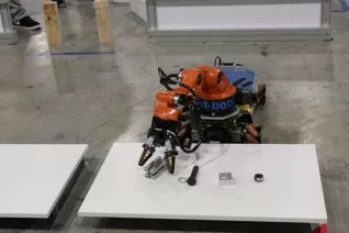 20190708_fbinf_b-it-bots_robocupwm_nair_d_galerie_img_022.jpg (DE)