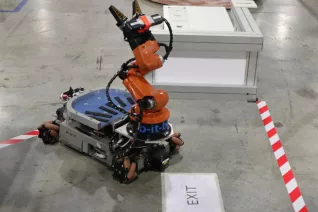 20190708_fbinf_b-it-bots_robocupwm_nair_d_galerie_img_023.jpg (DE)