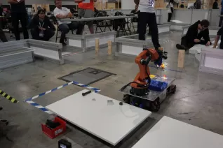 20190708_fbinf_b-it-bots_robocupwm_nair_d_galerie_img_024.jpg (DE)