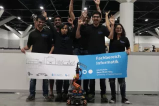 20190708_fbinf_b-it-bots_robocupwm_nair_d_galerie_img_042.jpg (DE)