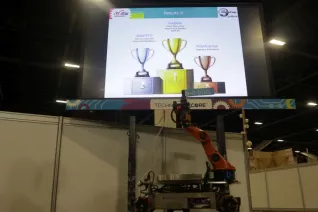 20190708_fbinf_b-it-bots_robocupwm_nair_d_galerie_img_052.jpg (DE)