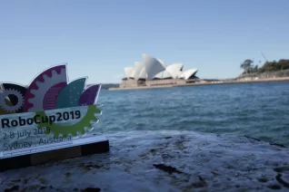 20190708_fbinf_b-it-bots_robocupwm_nair_d_galerie_img_058.jpg (DE)