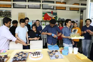 20190719_welcomeparty_b-it-bots_at_work_mt_img_130.jpg (DE)