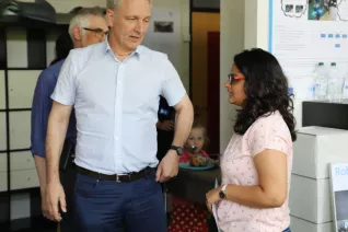 20190719_welcomeparty_b-it-bots_at_work_mt_img_173.jpg (DE)