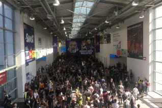 20190820-24_fbinf_gamescom2019_kw_phone_0130.jpg (DE)