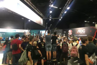 20190820-24_fbinf_gamescom2019_kw_phone_0137.jpg (DE)