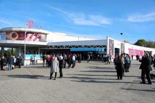 20191026_fbinf_absolventenfeier_telekomdome_mt_img_-0002.jpg (DE)