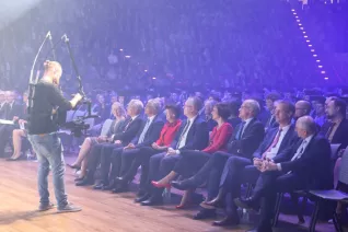 20191026_fbinf_absolventenfeier_telekomdome_mt_img_-0098.jpg (DE)