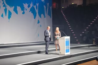 20191026_fbinf_absolventenfeier_telekomdome_mt_img_-0109.jpg (DE)