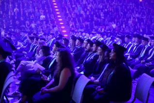 20191026_fbinf_absolventenfeier_telekomdome_mt_img_-0133.jpg (DE)