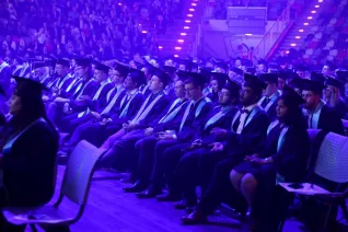 20191026_fbinf_absolventenfeier_telekomdome_mt_img_-0137.jpg (DE)