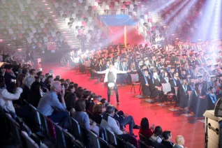 20191026_fbinf_absolventenfeier_telekomdome_mt_img_-0236.jpg (DE)