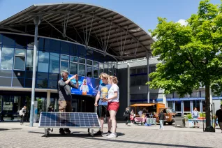 EMT Projektwoche Messung Photovoltaik 20220525 foto eric lichtenscheidt 06 fs22.jpg