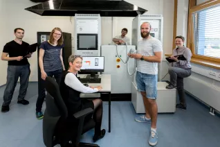 izne forschung wasserstoff labor gruppenbild sta 20220511 foto eric lichtenscheidt 33 fs22.jpg