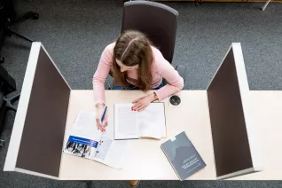 Lernort Bibliothek Einzelarbeitsplatz