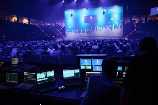 Absolventenfeier Telekom Dome Festakt 20221022 Foto Nathan Dreessen 137.jpg