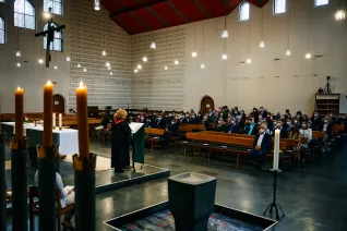 Absolventenfeier Telekom Dome Kirche 20221022 Foto Nathan Dreessen 026.jpg