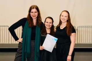 Absolventenfeier Telekom Dome Party 20221022 Foto Nathan Dreessen 277.jpg